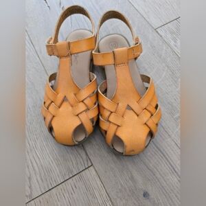 GUC Cat & Jack Sandals Size 10c